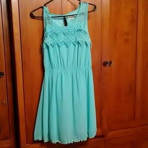 Size M Umgee Dress